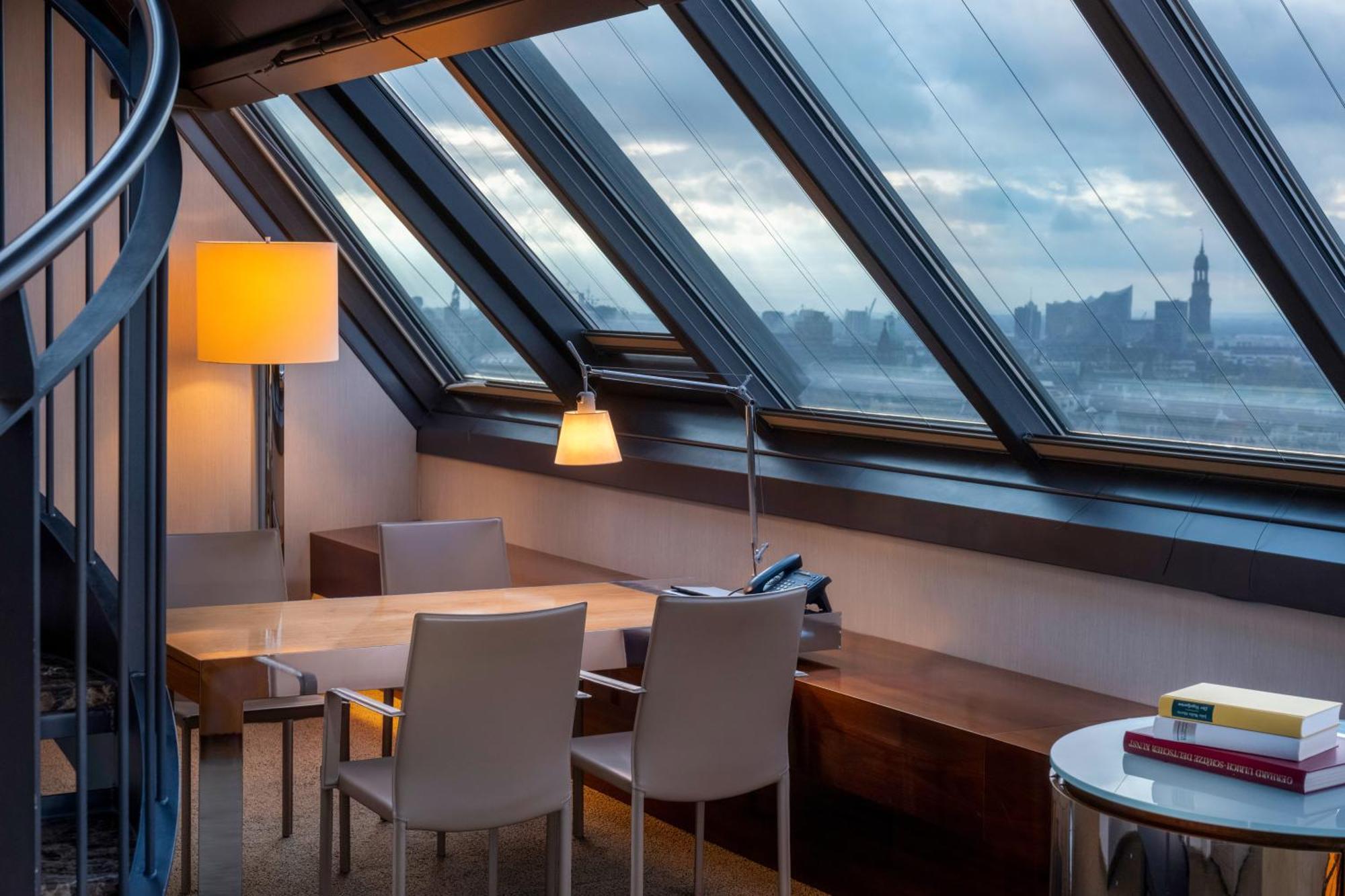 Moevenpick Hotel Hamburg City Exterior foto